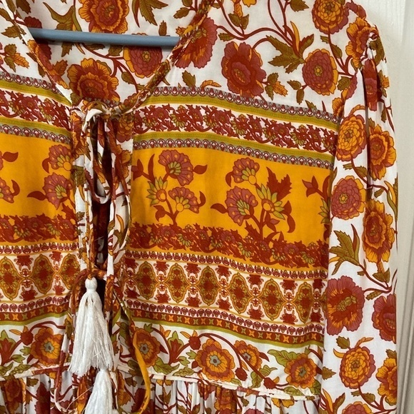 R. Vivimos dress. Size L. Floral. Long sleeve. - Picture 6 of 8